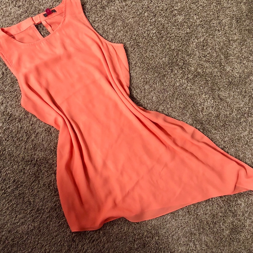 •• VINCE CAMUTO ••